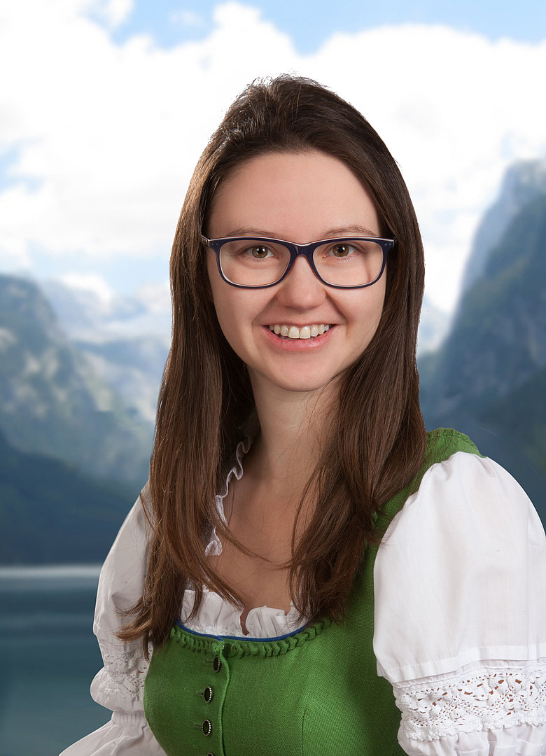 Auf diesem Bild sieht man die Mitarbeiterin der Ferienregion Dachstein Salzkammergut, Bianca Grill