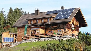 Am Weg zum Hohen Kalmberg kann man in der Goiserer Hütte einkehren (Foto: Elisabeth Grill)