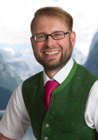 Auf dem Foto sieht man einen Mitarbeiter der Ferienregion Dachstein Salzkammergut, Christopher Unterberger